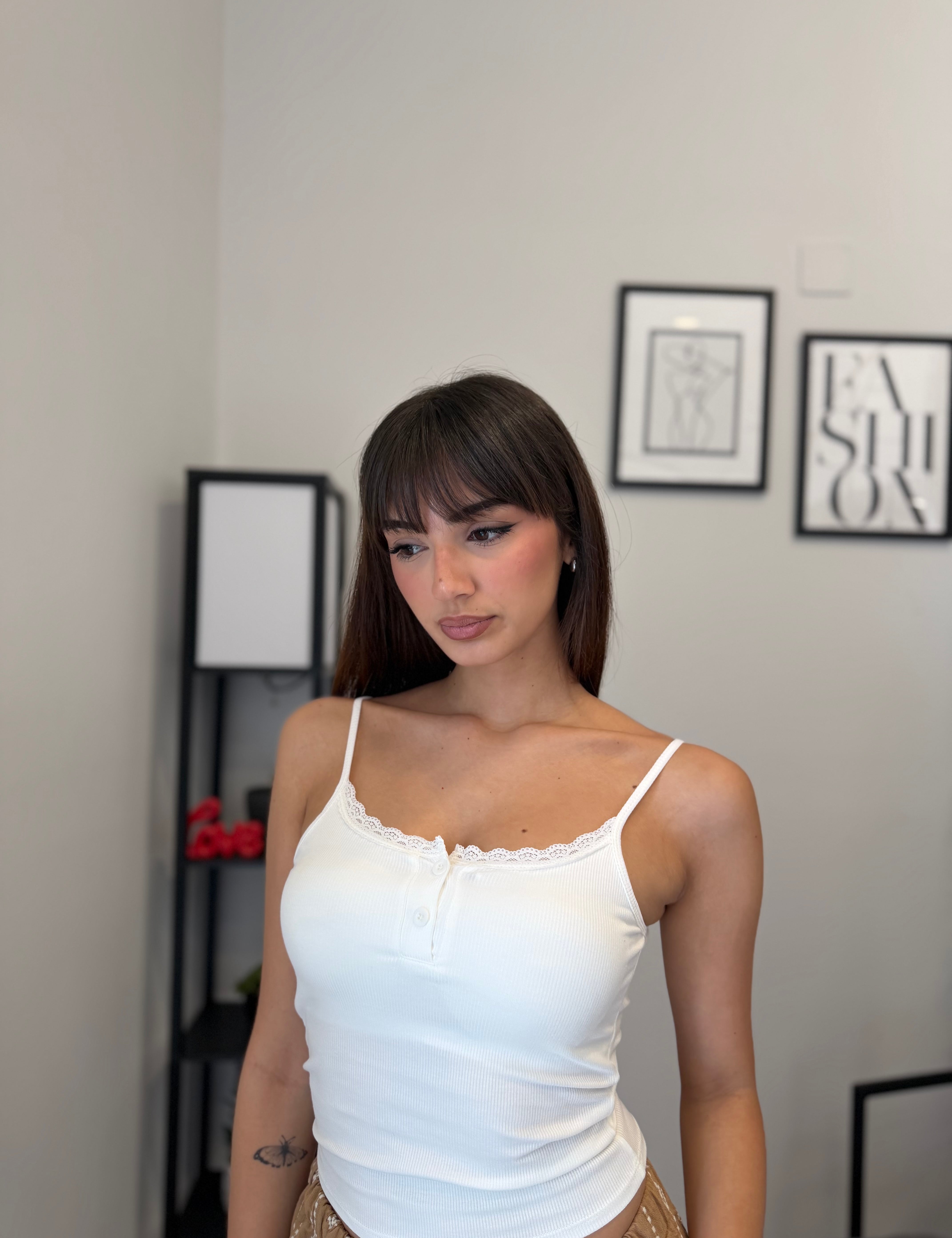 Top White 2330