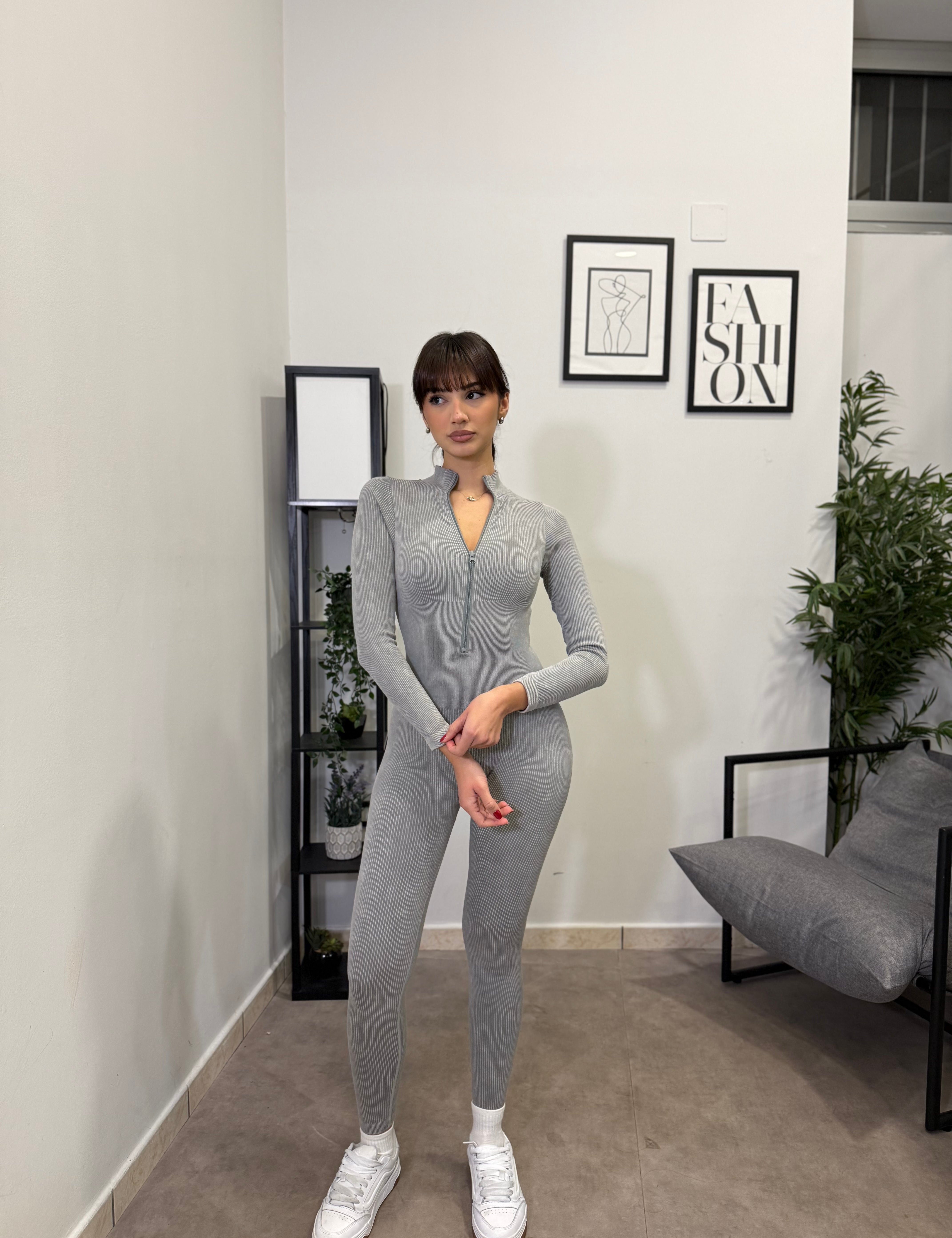 Tuta intera contenitiva 1705